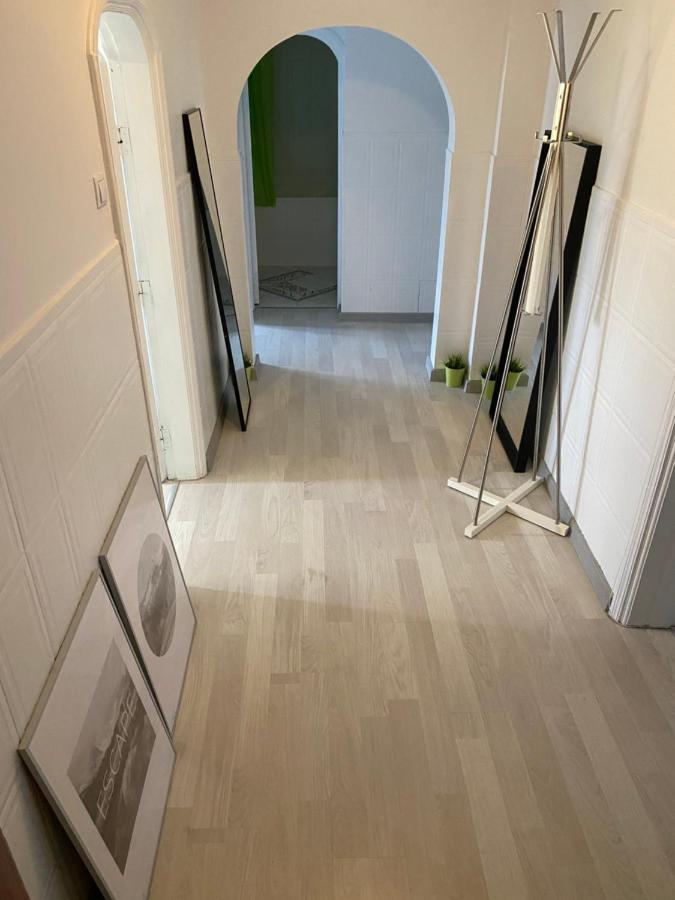 Green Apartment 41 Bukarest Exteriör bild