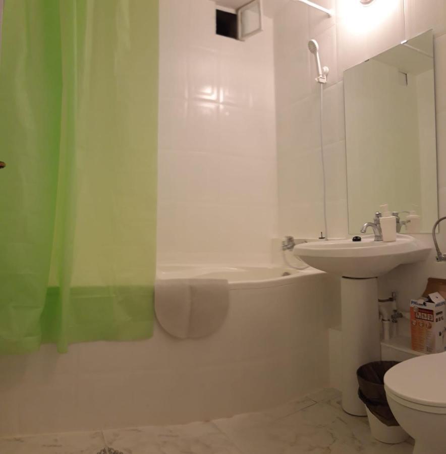 Green Apartment 41 Bukarest Exteriör bild